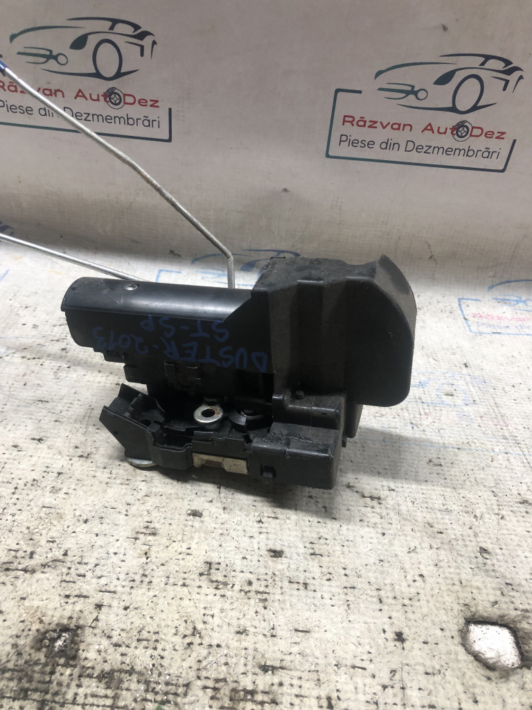 Broasca stanga spate Dacia Duster - Benzina 2013, 825036721R