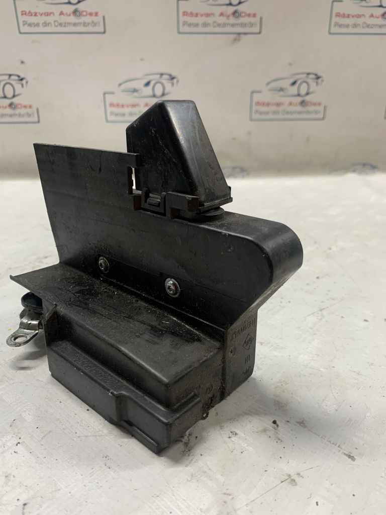 Broasca stanga spate Dacia Sandero 2 - Motorina 2015, 825037563R