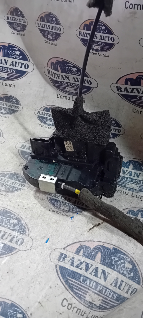 Broasca stanga spate Nissan Juke 2012