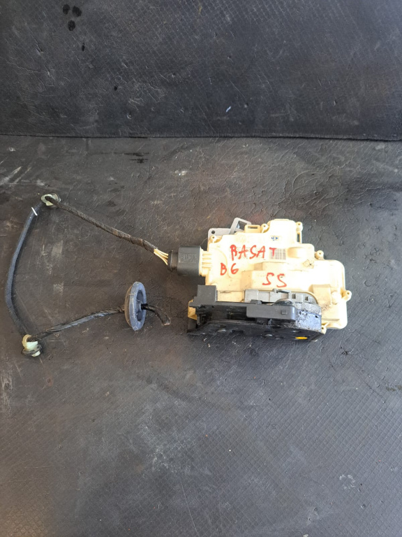Broasca stanga spate Passat B7 - COD 3C4839015A