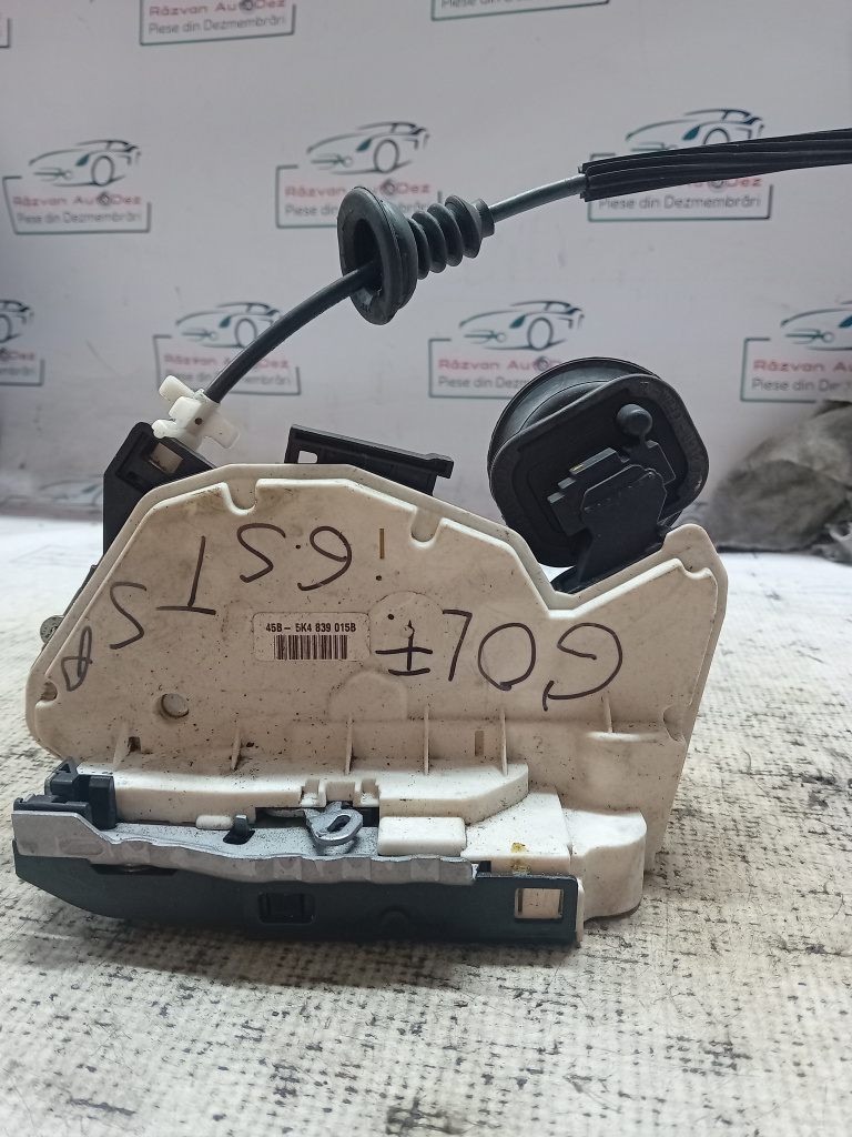 Broasca stanga spate Volkswagen Golf 6 2011, 5K4839015B
