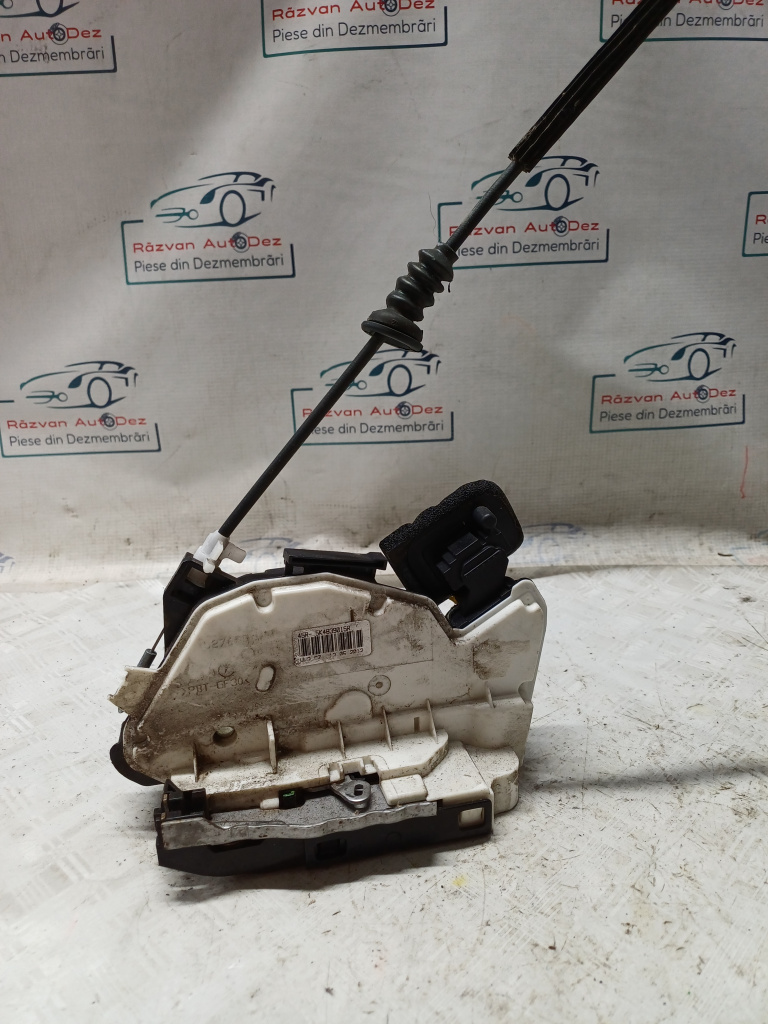 Broasca stanga spate Volkswagen Golf 6 - Motorina 2010, 5K4839015R