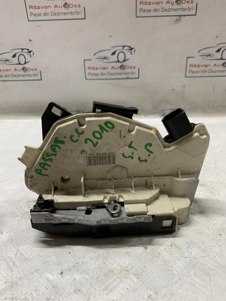 Broasca stanga spate Volkswagen Passat CC - Motorina 2010, 5N0839015D