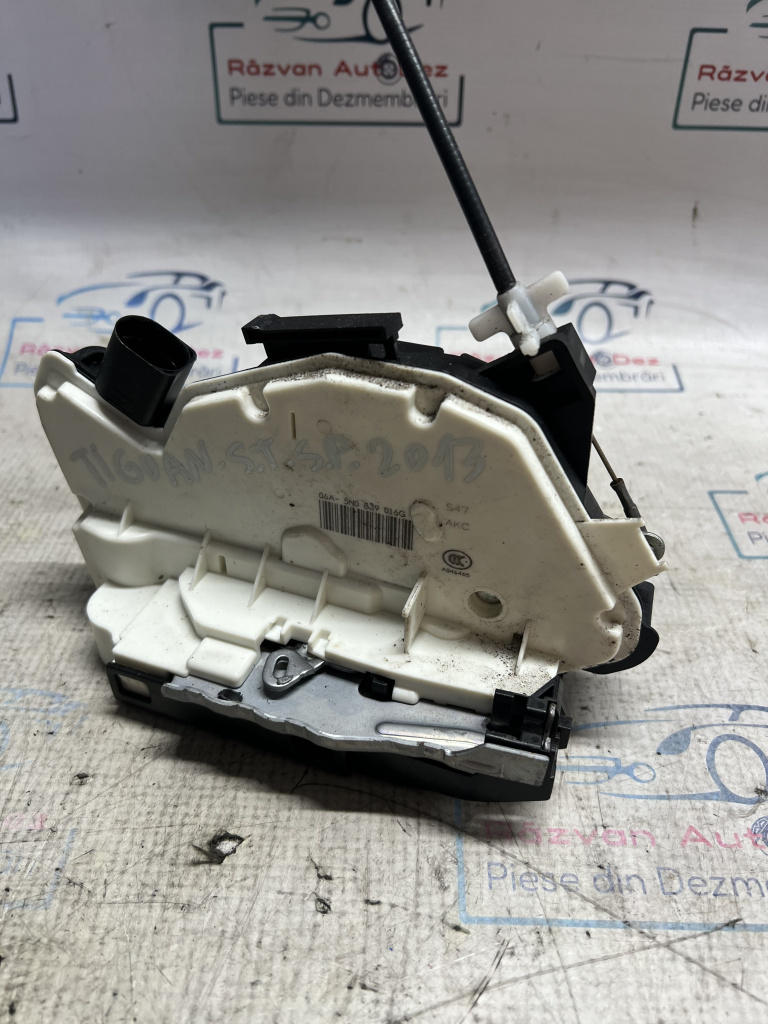 Broasca stanga spate Volkswagen Tiguan 2013, 5N0839016G