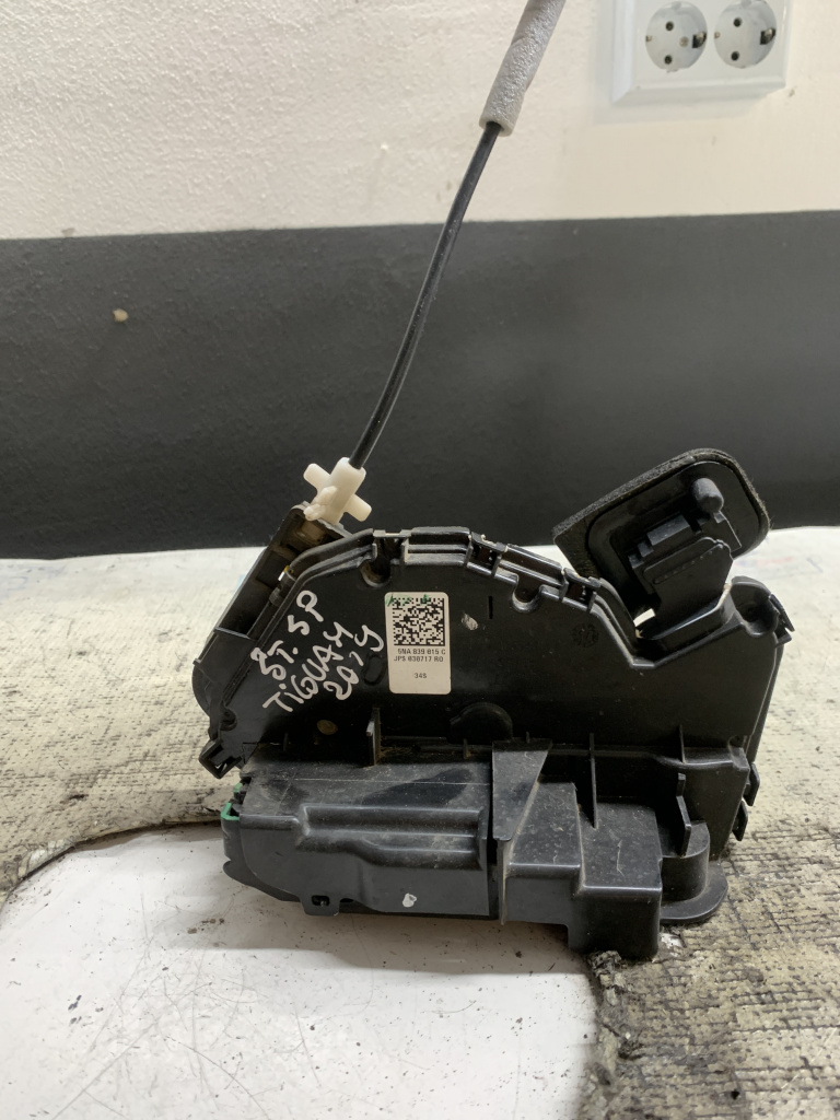 Broasca stanga spate Volkswagen Tiguan - Motorina 2019, 5NA839015C