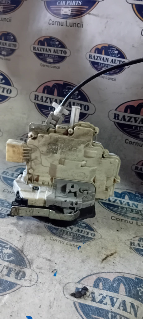 Broasca stanga spate Volkswagen Touareg 2012