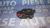 Broasca usa Audi A4 ; 8E2837015 (Anglia)