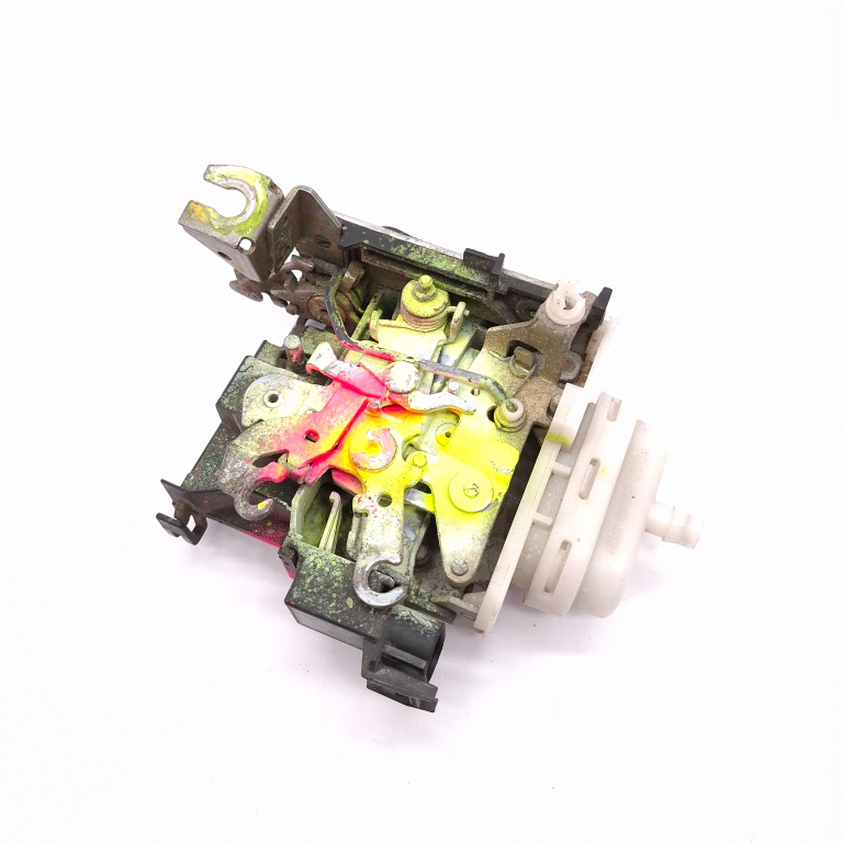 Broasca Usa Audi A4 B5 (8D) 1994-2001 Fata Stanga Aks400173A, 400173A, Sch0117L