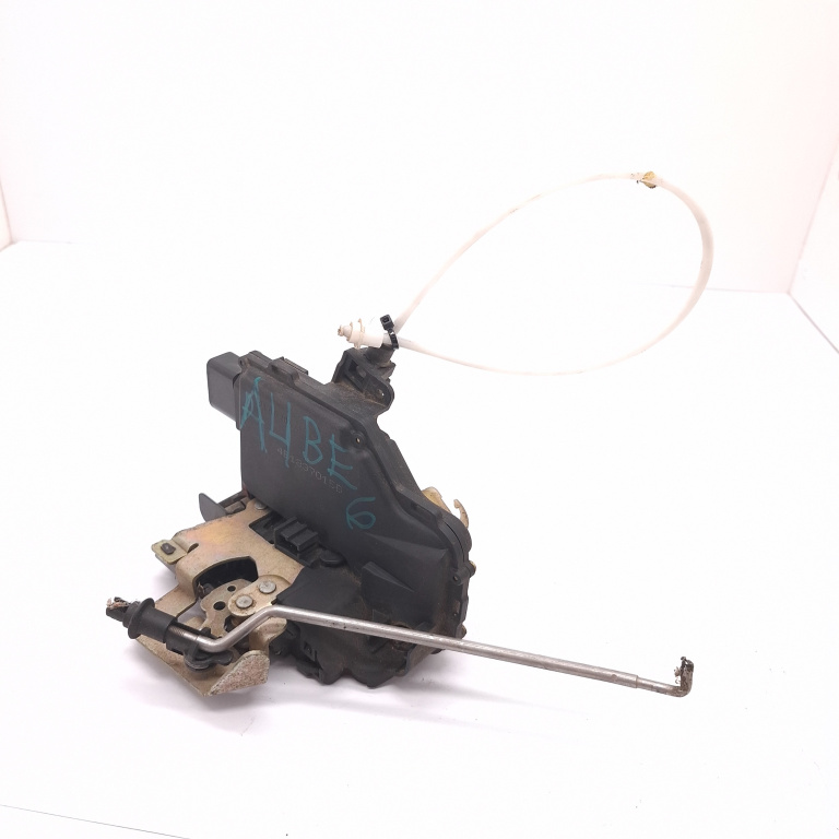 Broasca Usa Audi A4 B6 (8E) 2000-2004 Fata Stanga 4B1837015B, 4B1 837 015 B, 4B1837015