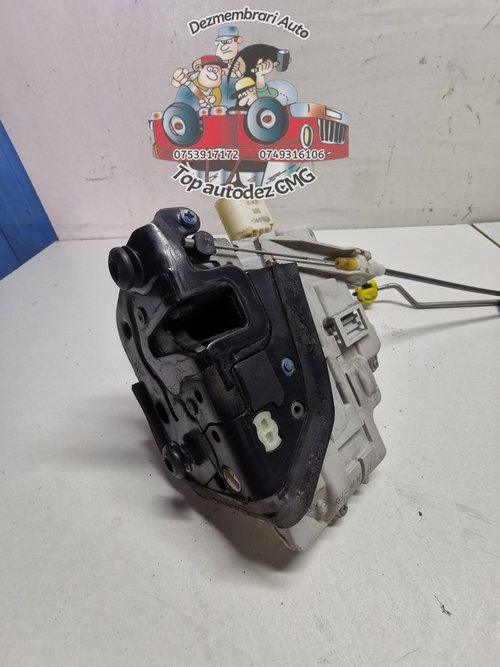 Broasca usa Audi A4 B6 B7 incuietoare usi fata spate stanga dreapta