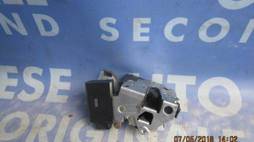 Broasca usa BMW E34; cod: 8353012 (fata)