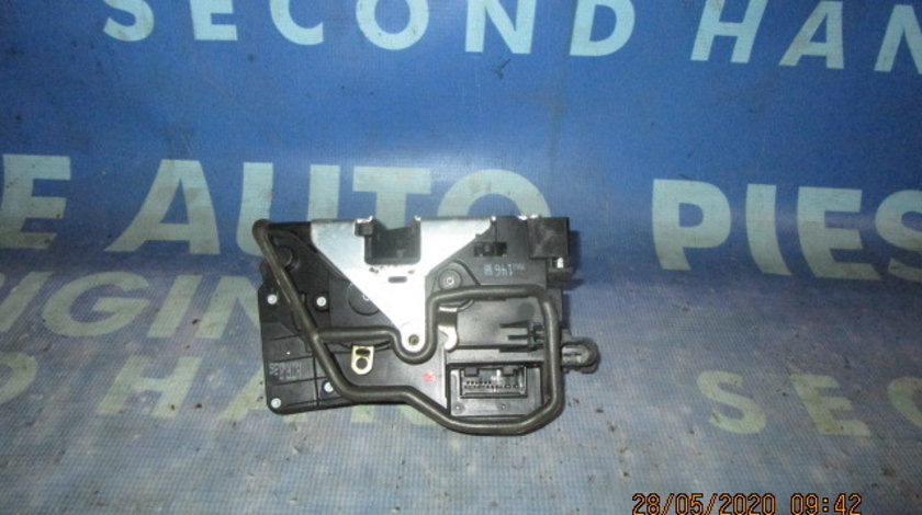 Broasca usa BMW E65 2002 (spate)