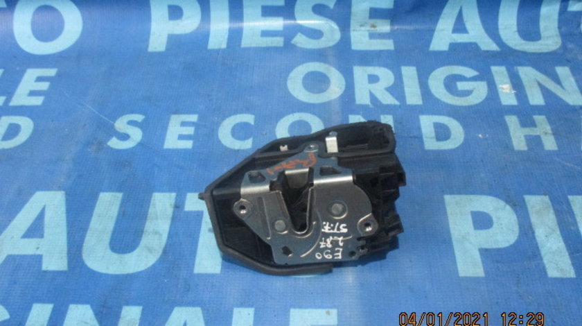 Broasca usa BMW E90; 7167067 (volan dreapta)