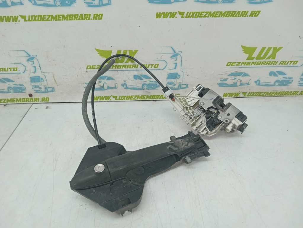 Broasca usa cu maner exterior stanga fata a9067202135 Mercedes-Benz Sprinter 2 906 [2006 - 2013]