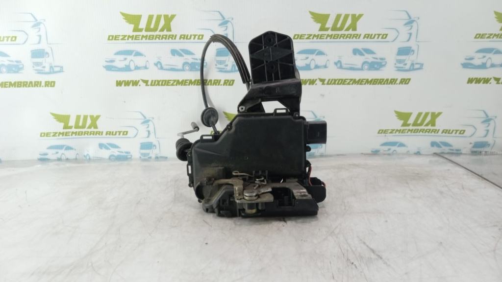 Broasca usa dreapta 3b0837868 Volkswagen VW Passat B5.5 [facelift] [2000 - 2005] 1.9 tdi AWX