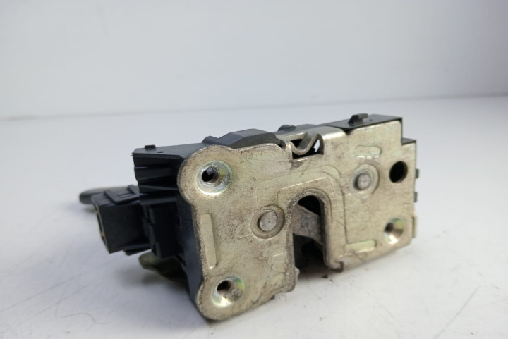 Broasca usa dreapta fata 8200928448 Dacia Logan [2004 - 2008]