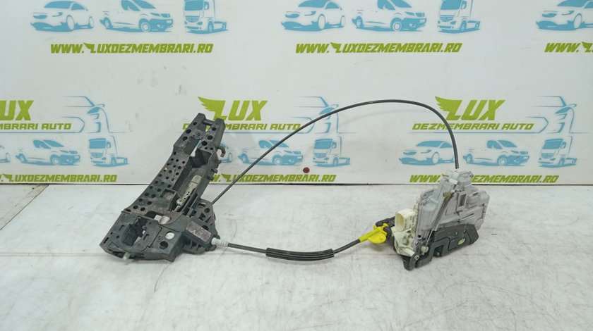 Broasca usa dreapta fata 8j1837016a Volkswagen VW Touareg generatia 2 7P [2010 - 2014]