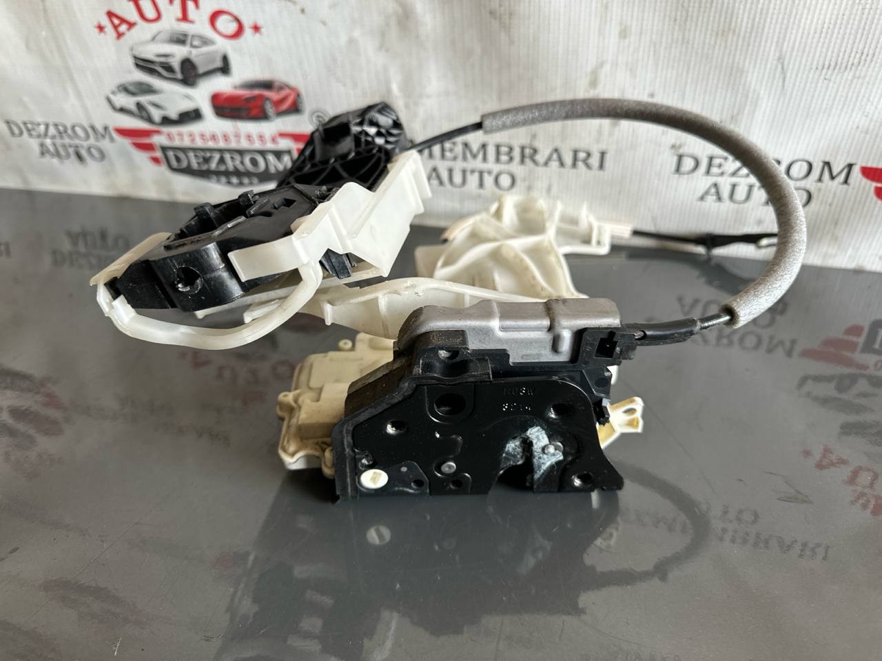 Broasca usa dreapta fata 8J1837016B AUDI A5 B8 Coupe (8T3) 3.0 TDI quattro 211 cai