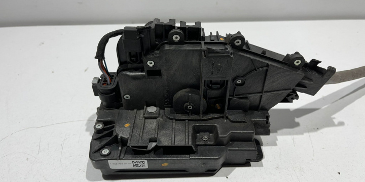Broasca usa dreapta fata A0997202000 Mercedes-Benz C-Class W205/S205/C205 [2014 - 2018]