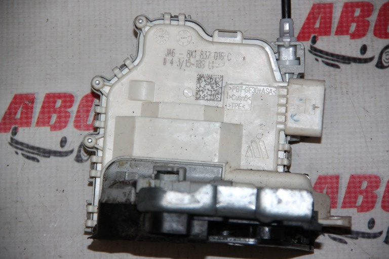 Broasca usa dreapta fata Audi A1 8X 2010-2018 cod: 8X1837016C