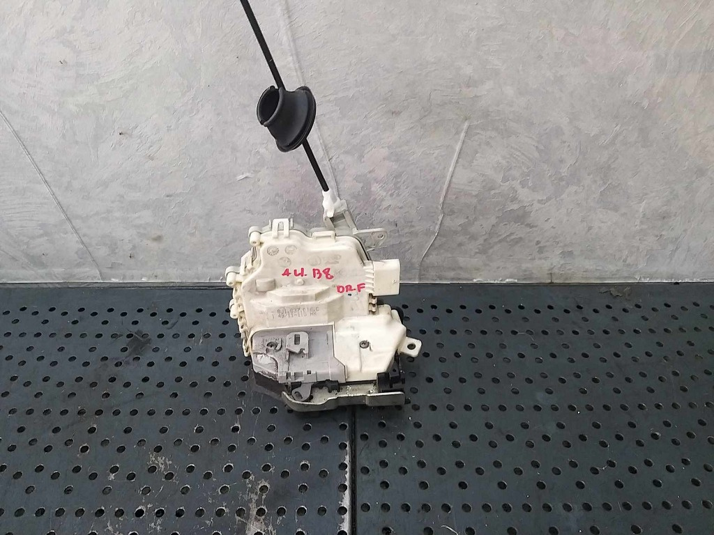Broasca usa dreapta fata audi a4 b8 8k 8j1837016c