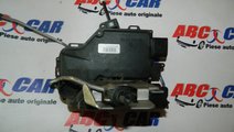 Broasca usa dreapta fata Audi A6 4B C5 cod: 4B1837...