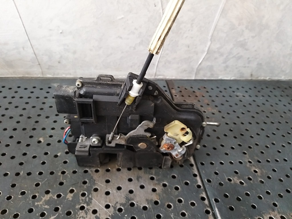 Broasca usa dreapta fata audi a6 c5 4b