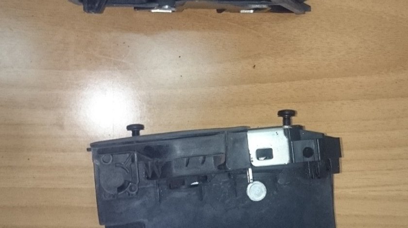 Broasca usa dreapta fata bmw F30 F10 F15 F25 F34 F20 F21 F01 pentru auto cu volan pe stanga