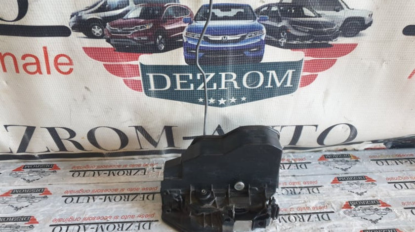 Broasca usa dreapta fata BMW Seria 1 E82 cod piesa : 7229458