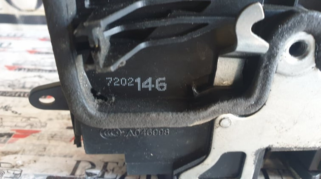 Broasca usa dreapta fata BMW X3 F25 cod piesa : 7202146
