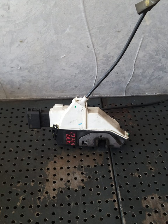 Broasca usa dreapta fata citroen c3 2 psa006246