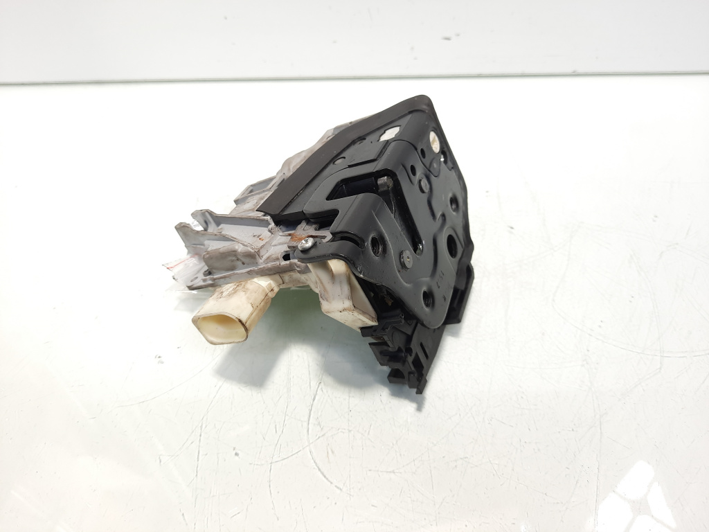 Broasca usa dreapta fata, cod 3C1837016A, VW Passat Variant (3C5) (id:560843)