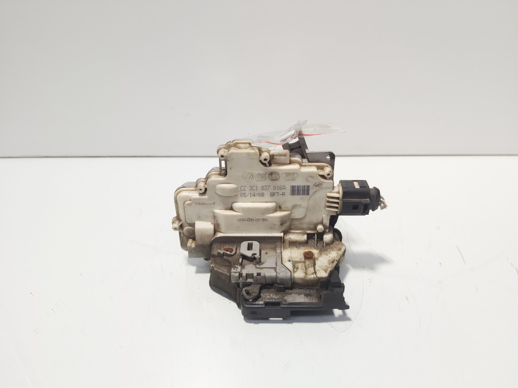 Broasca usa dreapta fata, cod 3C1837016A, VW Passat Variant (3C5) (id:676382)
