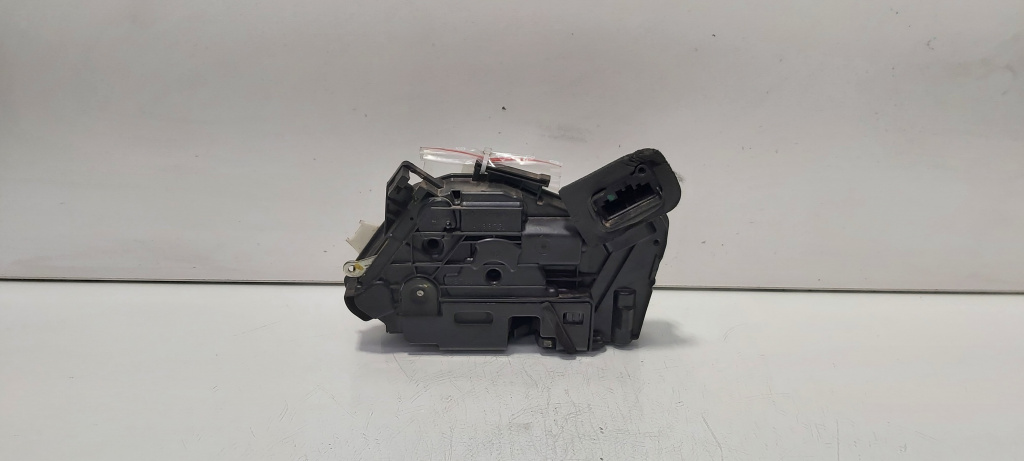 Broasca usa dreapta fata, cod 6V1837016A, Skoda Fabia 3 (NJ3) vol pe stanga (id:690829)