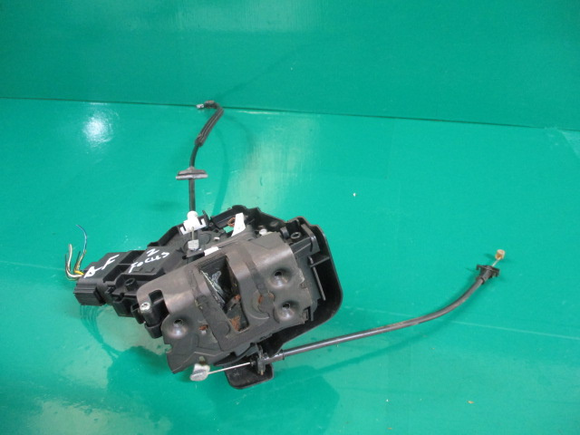 BROASCA USA DREAPTA FATA COD 7M5AR21812AA FORD FOCUS 2 FAB. 2004 – 2010 ⭐⭐⭐⭐⭐