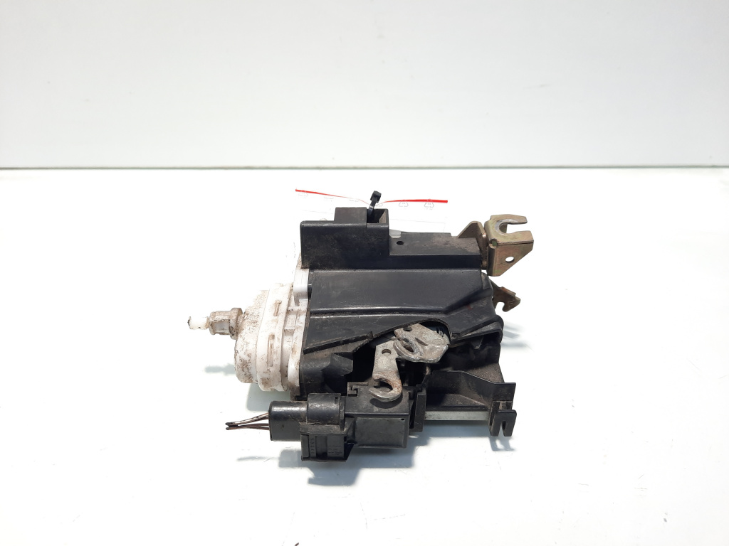 Broasca usa dreapta fata, cod 8D1837016E, Audi A4 (8D2, B5) (id:583832)