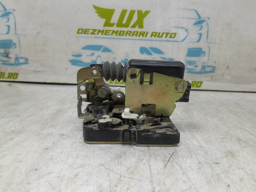 Broasca usa dreapta fata Dacia Logan [2004 - 2008] MCV 1.4 mpi k7j710