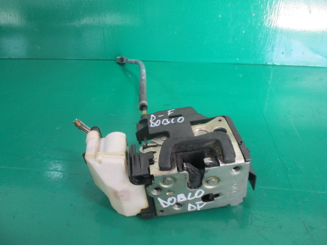 BROASCA USA DREAPTA FATA FIAT DOBLO FAB. 2000 – 2006 ⭐⭐⭐⭐⭐