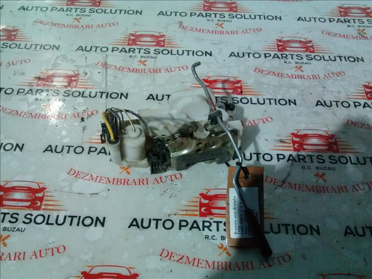 Broasca usa dreapta fata FIAT PUNTO 1.2 B an fabr. 2007