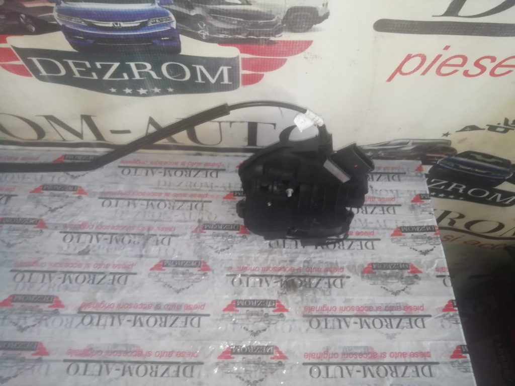 Broasca usa dreapta fata FORD C-MAX cod piesa: am5au21812cc