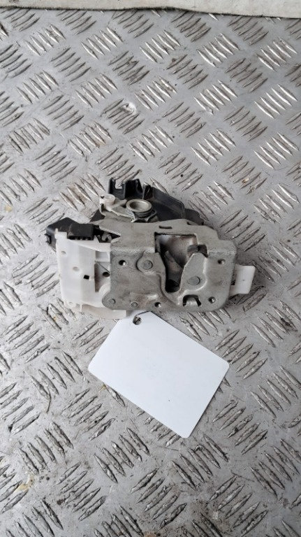 Broasca usa dreapta fata Ford Mondeo MK3 an 2006 cod 2S4A-A21812-EB