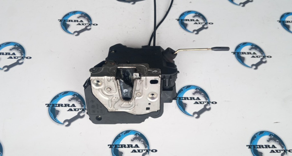 Broasca usa dreapta fata Mercedes C-Class W203 2.2 CDI