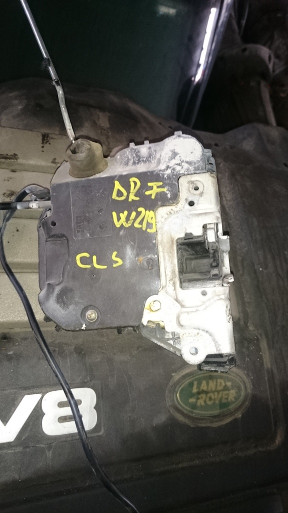 Broasca usa dreapta FATA Mercedes CLS W219
