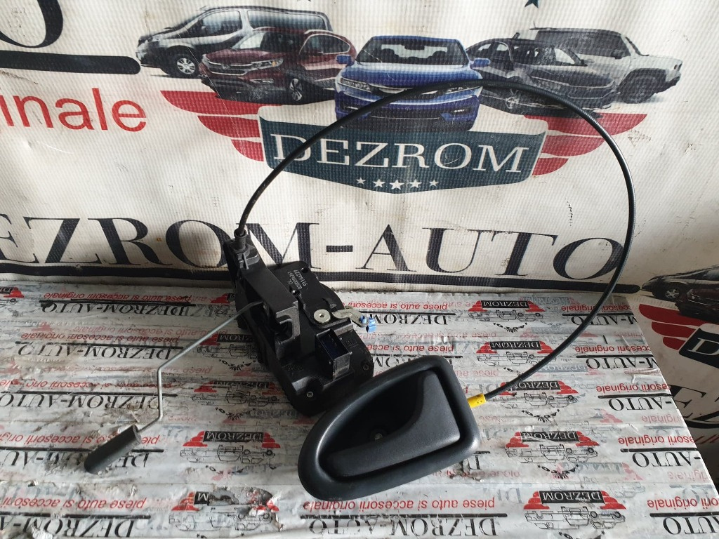 Broasca usa dreapta fata Nissan Primastar cod piesa : 8200008261