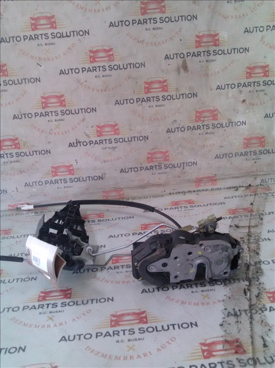 Broasca usa dreapta fata OPEL ASTRA J