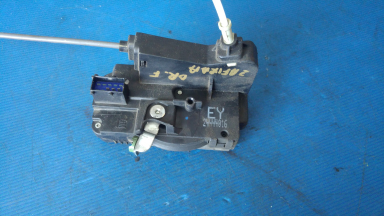 Broasca usa dreapta fata opel zafira a 24444016