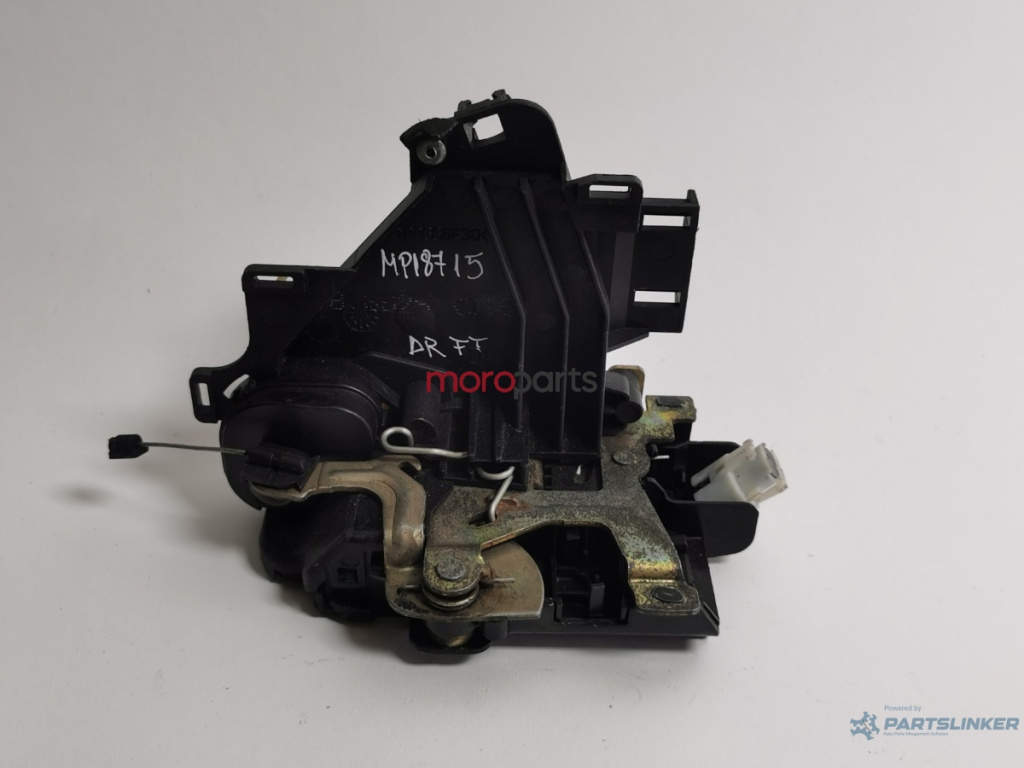 Broasca usa dreapta fata SKODA FABIA Saloon 6Y3 1999 - 2007 VAG 3B2837016