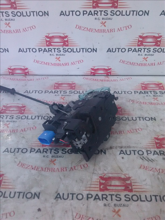Broasca usa dreapta fata SKODA OCTAVIA 2 2.0 TDI an fabr 2011