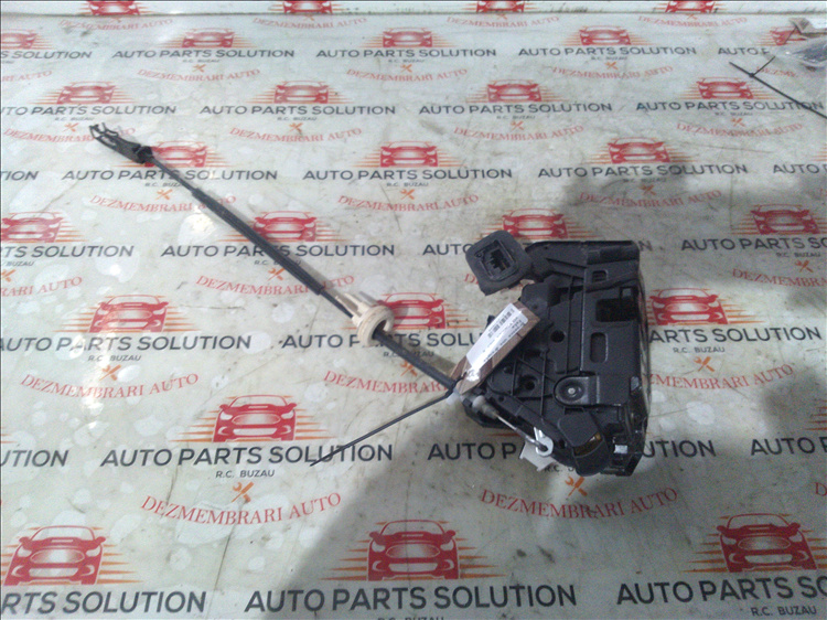 Broasca usa dreapta fata VOLKSWAGEN GOLF 6
