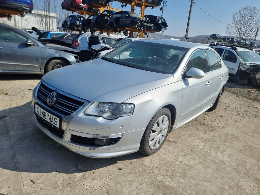 Broasca usa dreapta fata Volkswagen Passat B6 2010 berlina 2.0 TDI 4MOTION CBBB